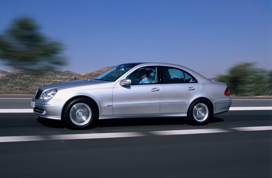  Mercedes-Benz E-Class 2002 года  (фото 138 из 448)